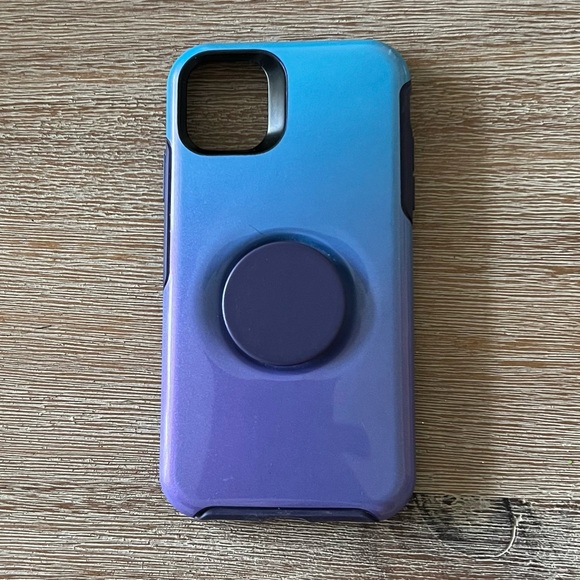 OtterBox Other - Otterbox iPhone 11 Case with Pop Socket